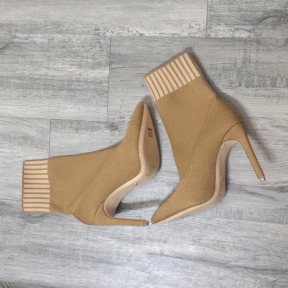 Raye x Chrissy Teigen Delta Boot - Picture 8 of 8